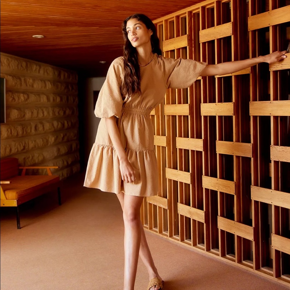 COPY - NWT Madewell Size L Seersucker Puff-Sleeve Cutout Mini Dress in Seed Kha…